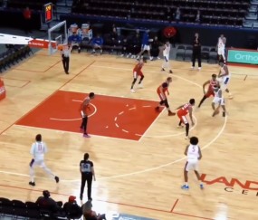 G联盟场均17.7分2.7板5.1助！一起看看广东新援伯克的集锦视频