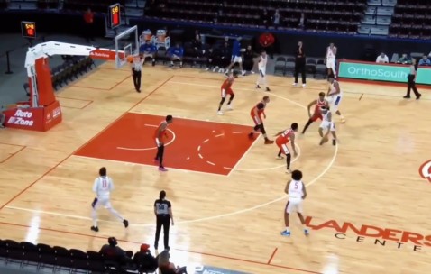 G联盟场均17.7分2.7板5.1助！一起看看广东新援伯克的集锦视频