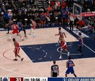 长胳膊VS大手掌！布里奇斯面对小卡死亡缠绕强行出手长两分命中