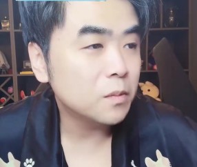 朱开:WBG问题太多了,教练像是韩国派来的 小天这波要抑郁了