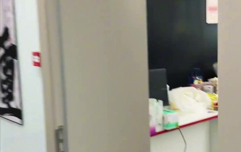 JDG分享赛前Vlog：老朋友Taeyoon来找Peyz玩了