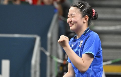 世乒赛综述：张本美和险胜金琴英晋级16强，雨果击败格拉斯门科