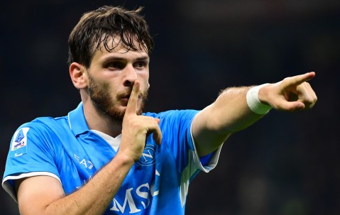 交易大师德佬💰那不勒斯2022年1330万欧签K77，卖出价超7000万