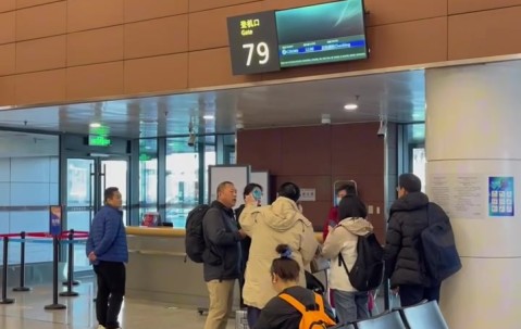 辽媒：辽篮今天启程前往广东 但航班遭遇延误 预计延误3.5个小时