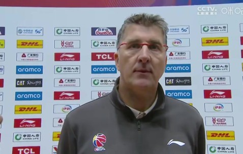 北控助教：这场胜利献给闵指导 希望他尽快回到队伍中来