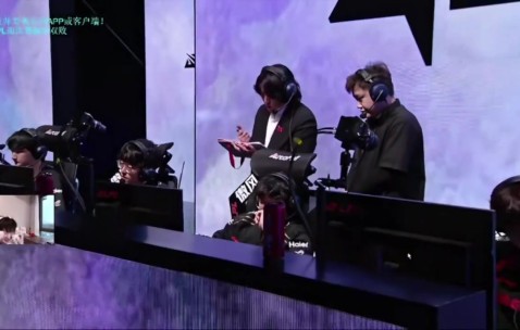 957：闻到了第五把的味道；马铁：身价差很多WE要荣了