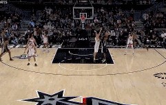 歪打正着！保罗中投不中变助攻 索汉起飞空接双手背扣