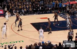 😎杀手锏！穆雷变向突卡鲁索胯下回拉命中急停跳投