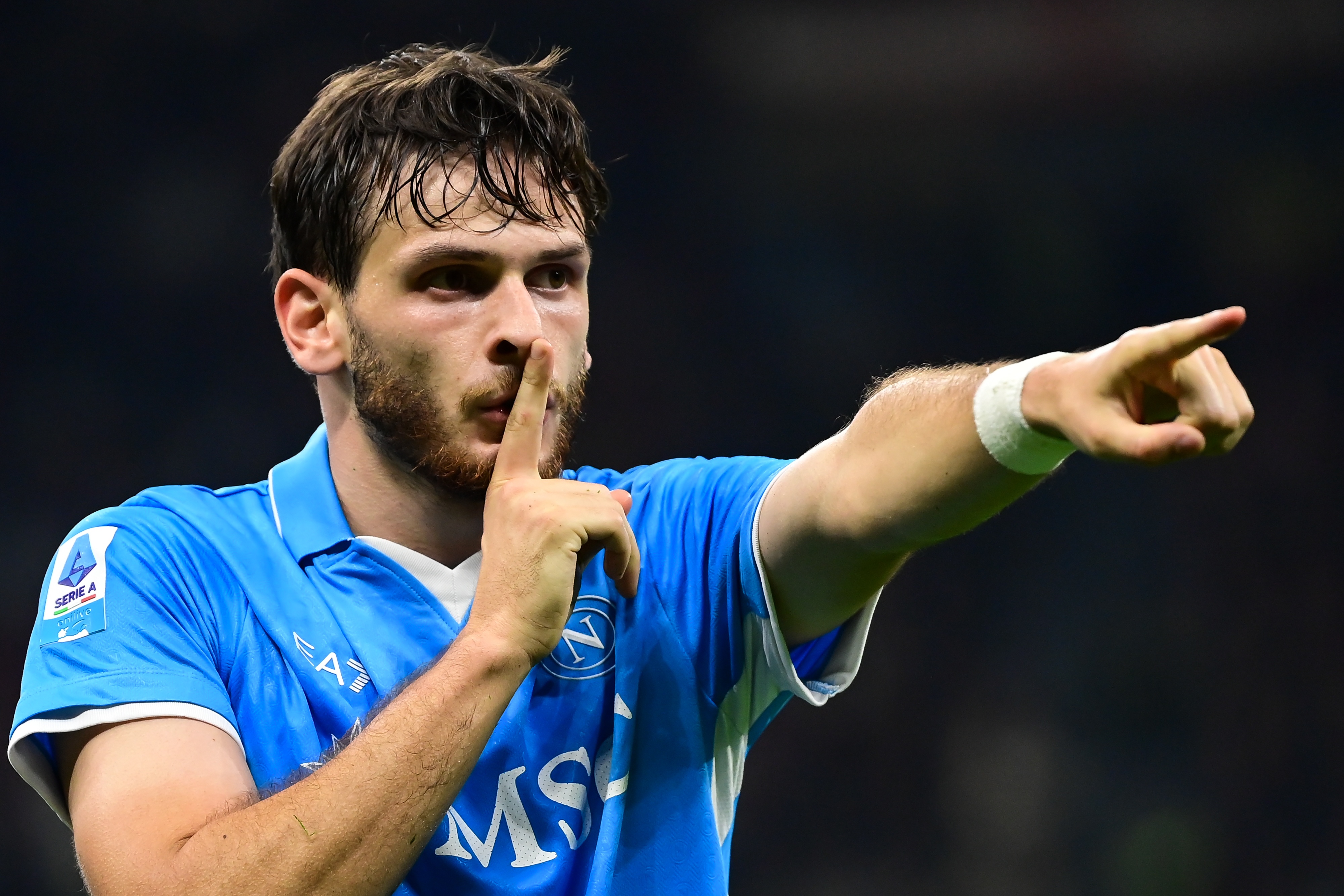 交易大师德佬💰那不勒斯2022年1330万欧签K77,卖出价超7000万