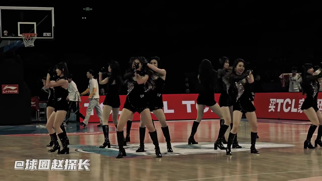 😍😍赵探长分享北京男篮主场啦啦队的现场演出视频