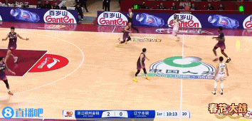 😑咋回事儿这是!赵继伟开场3分钟 连续3次失误&反抢犯规被换下