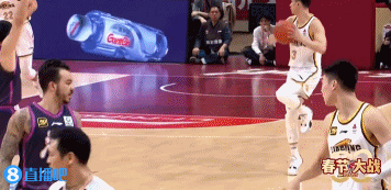 😑咋回事儿这是!赵继伟开场3分钟 连续3次失误&反抢犯规被换下