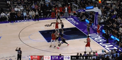 两记扣篮拖入加时!新秀菲利波夫斯基30分18板&得分篮板均创新高