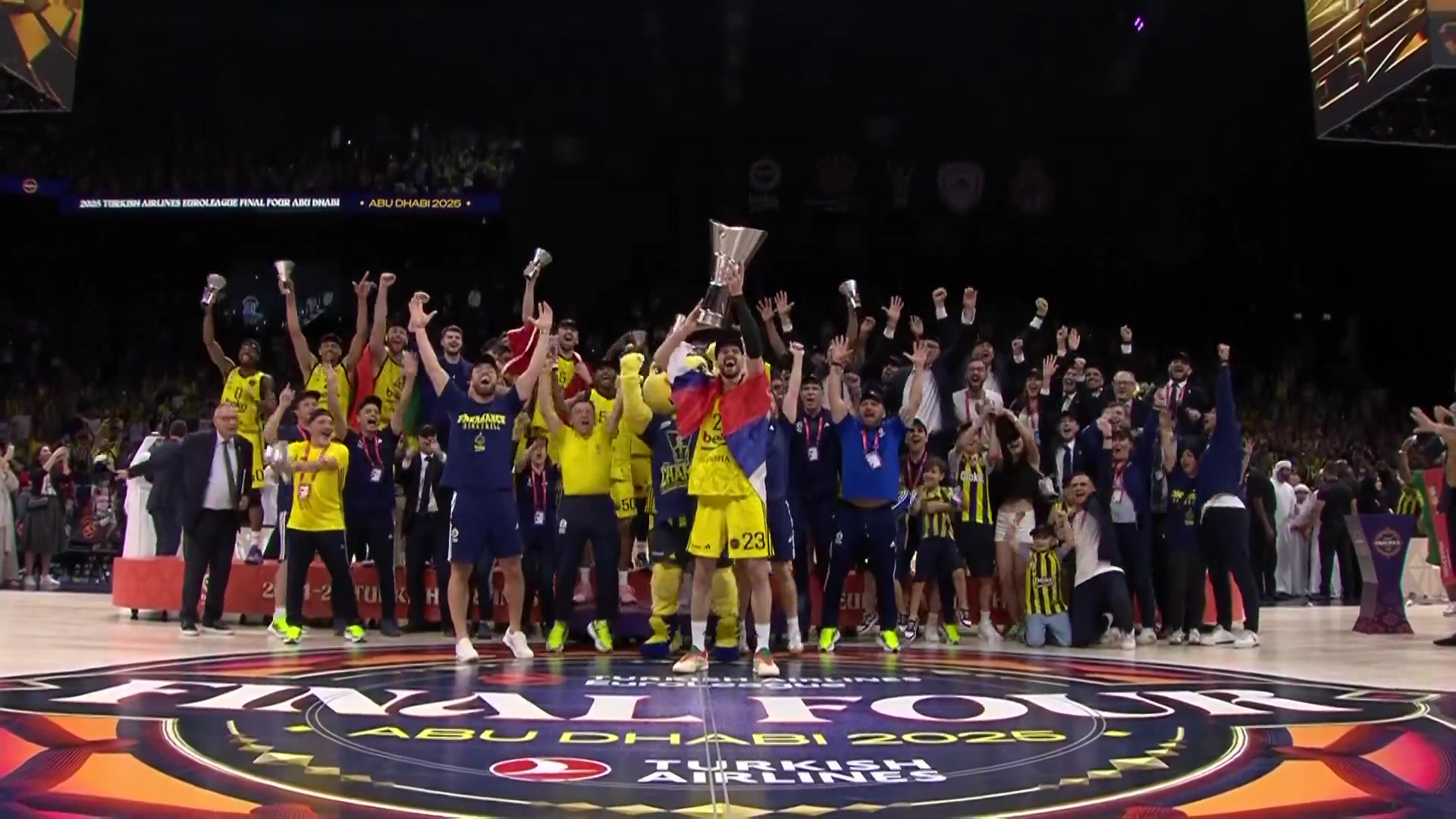 奖金180万欧💰️费内巴切夺欧篮冠军🏆美国男篮集训成员获MVP